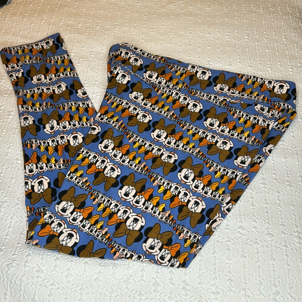 LuLaRoe Minnie Mouse leggings. Tall and curvy.